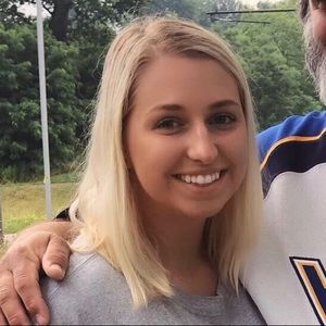 Meet your Posher, Elizabeth